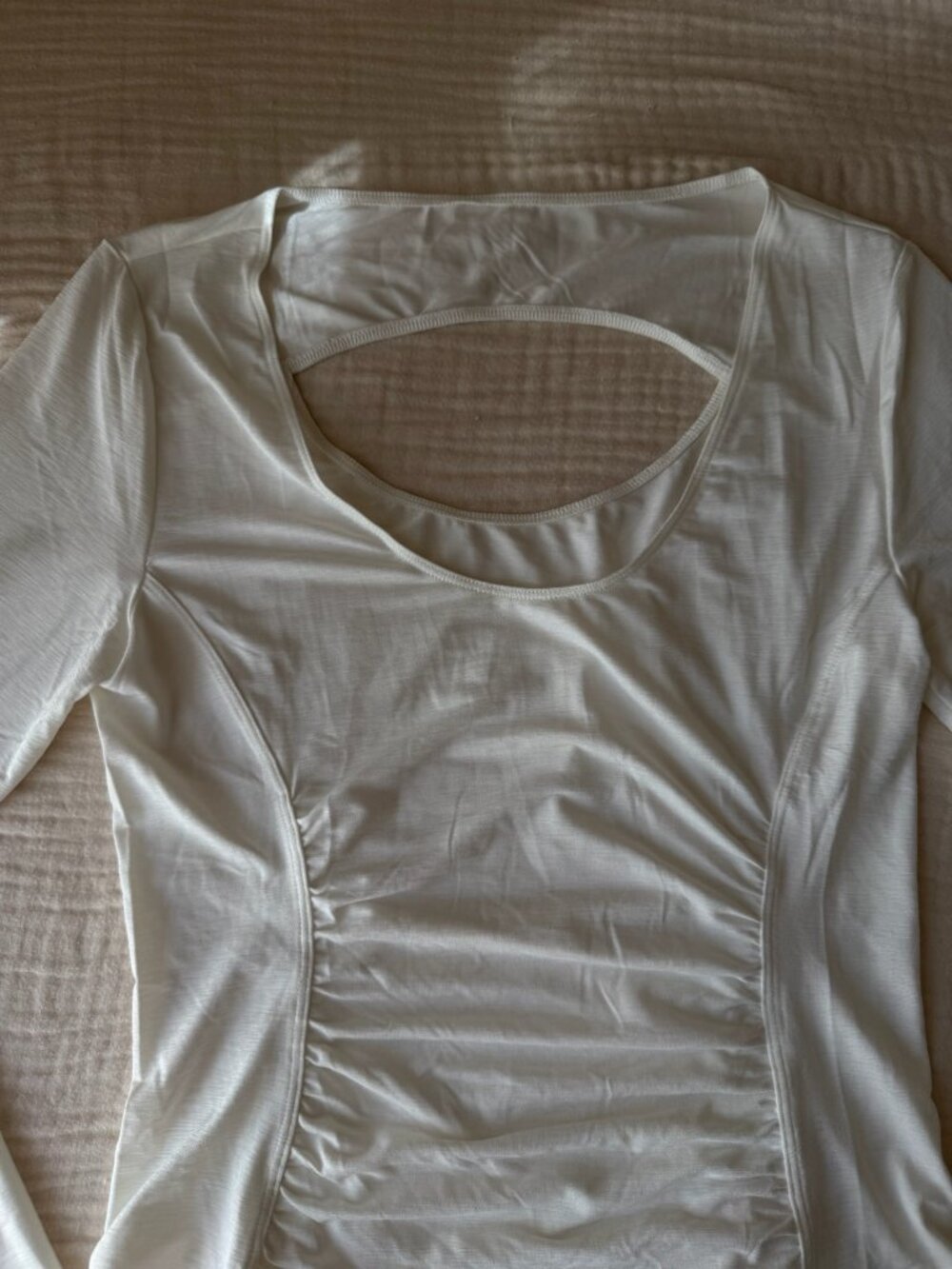 Halara Ivory Long Sleeve Cutout Workout Top - Sz M